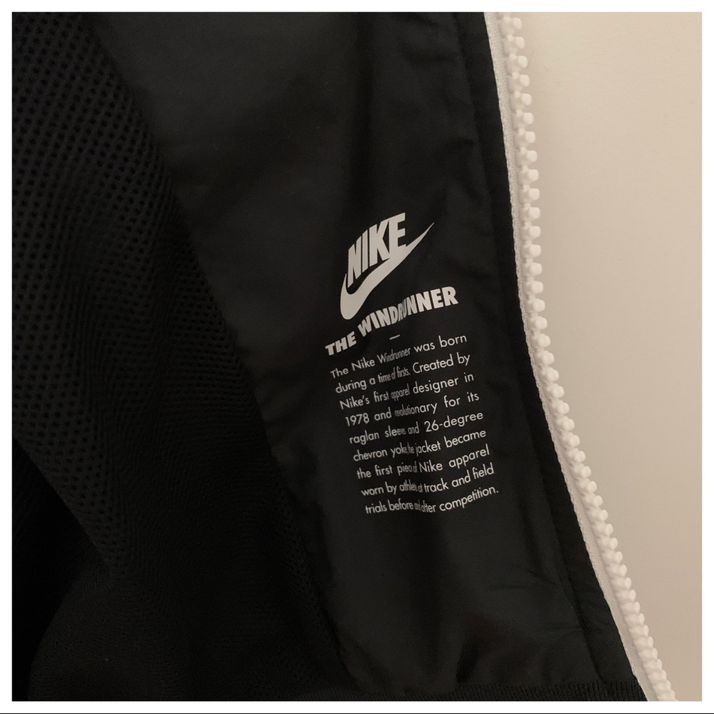 Nike Windrunner Jacket - image 5